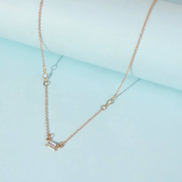 NWOT Dainty Gold Rhinestone Necklace - Picture 4 of 8
